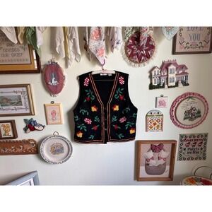 00's vintage Baxter & Well's holiday embroidered vest